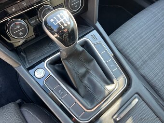 Volkswagen Passat 2.0TDI 110kW 1.majitel Manuál - 12