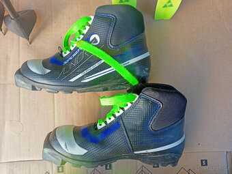 Dětský komplet na běžky. - 12