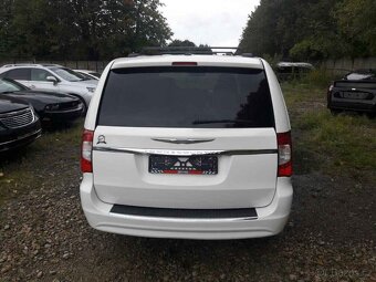 Chrysler Town and Country 3,6 pentastar - 12
