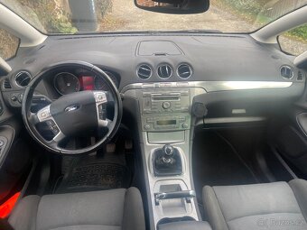 Ford S-max 2.0tdci 100kw 7místné,2009,tažné zařizeni,najeto - 12