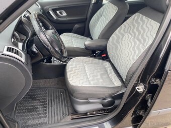 ŠKODA ROOMSTER 1.2 - 12