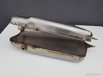 Jawa 50 pionýr, babetta, MUSTANG - NEREZOVÁ nádrž 5,5 - 6l - 12