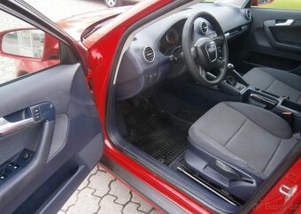Audi A3 1.6i Digi klima,serviska benzín manuál 85 kw - 12