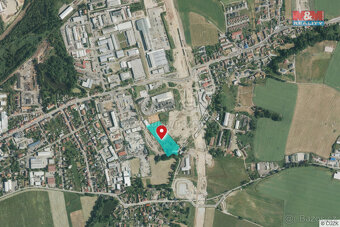Prodej komerčního pozemku, 13000 m², Vráto - 12