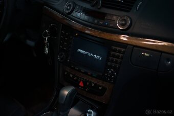 Mercedes Benz W211 E500 7G-tronic - 12