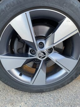 Škoda Octavia 3 Scout 2.0 TDI DSG 135 kw 4x4 - 12