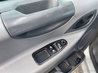 Fiat Scudo 1.6JTD, 8Míst, KLIMA, TEMPOMAT, TAŽNÉ - 12