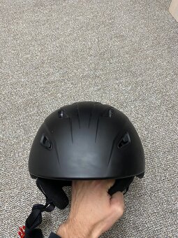 Lyžařská helma - 12