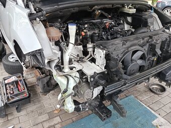 Peugeot 5008 2.0Hdi 110kw rok 2014 - 12