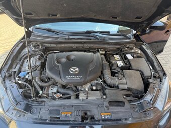 Mazda 3 2.2 D - 12
