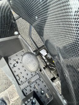 Dětská čtyřkolka Piranha Veyron 125cc Carbon model 2026 - 12