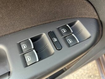 Volkswagen Touran, 1.2 TSI STYLE/7.MÍST/SER.KN. - 12