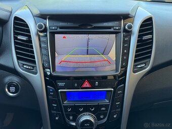 Hyundai i30 1.6i 99Kw - 12