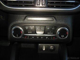 Ford Focus 1.5i Turbo 151PS Kombi Active A/T - 12