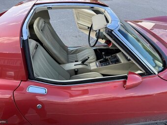 Chevrolet Corvette Stingray 5.7 V8 - 12