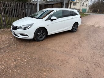 Opel Astra SPORTS TOURER plus - 12