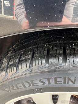 Volvo V60 D6 Plug-In Hybrid - 12