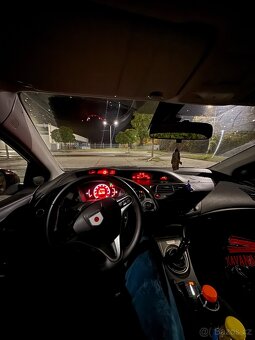 Honda Civic TypeR FN2 2.0 i-VTEC 148kW RED - 12