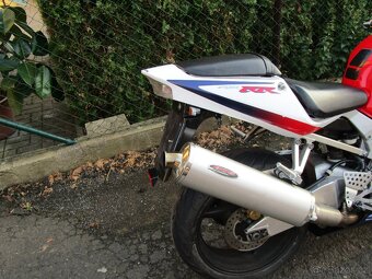 Honda CBR 900RR SC44 - 12