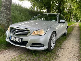 Mercedes Benz W204 180 CGI - 12