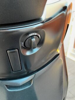 Piaggio Beverly 300 HPE, 2023, TOP stav, 6000km - 12