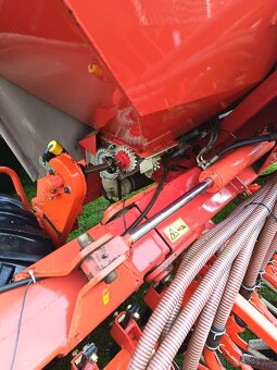 Secí stroj-Accord Pneumatic DV6 - 12