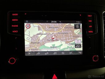 Sharan 2,0 Tdi DSG 110kW 7míst TZ panorama navi - 12