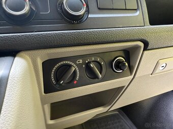 Volkswagen Transporter T6 2.0 TDI 150 HP 9 osob r.v 2019 - 12
