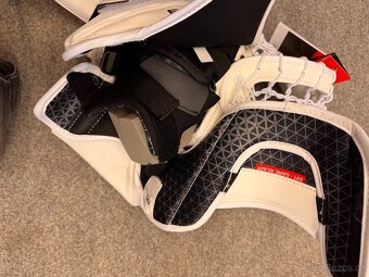 LAPAČKA A VYRÁŽEČKA CCM AXIS F9 - 12