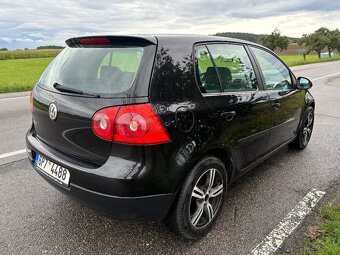 Volkswagen Golf V 1.4i - 12