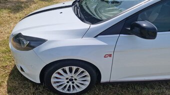 Ford Focus Mk3 1.6 TDCi (2012) – bílý hatchback, výborný sta - 12