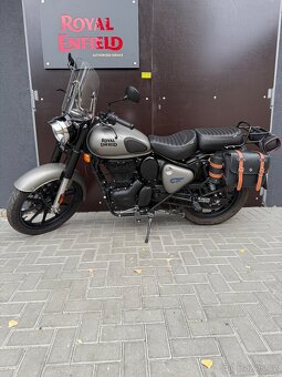 Royal Enfield Classic 350 Dark Gunmetal Grey - 12