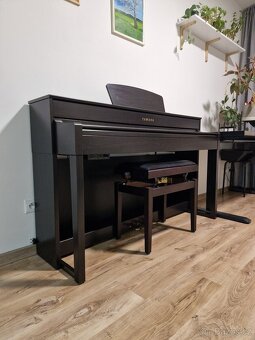Digitální piano Yamaha Clavinova CLP-535 R - 12