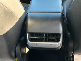 Tesla Model 3 2021 - 12