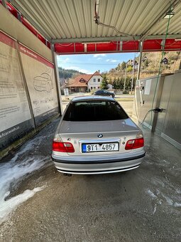 BMW e46 320i 125 kw - 12