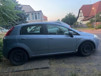 Prodám nebo vyměním Fiat Grande Punto 1.2i  48 KW   R.V.2009 - 12