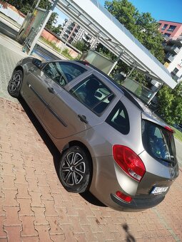 Clio - 12
