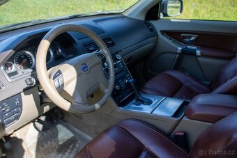 Volvo XC90 2,4 D5 136KW AWD AT6 /AJ NA SPLÁTKY / PROTIÚČET/ - 12