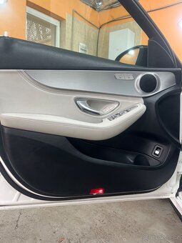 Mercedes Benz C250 4matic 150kw model 2015 - 12