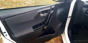 Toyota Auris 1.2 turbo Full LED NAVI KAMERA - 12