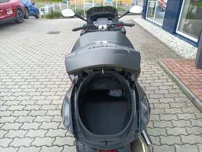 Metropolis 400i GT - 12