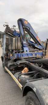 Hakový nosič kontejnerů s hydraulickou rukou - 12