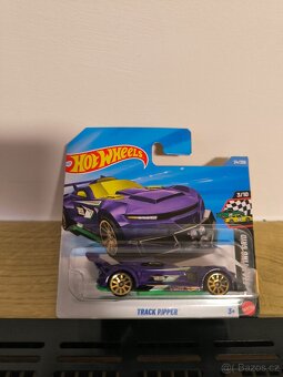 Hot Wheels modely autíček - 12