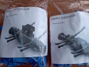 KAMAZ 4X4 na všechny kola pohon (stavebnice) - 12