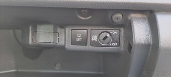 Wv Polo  najeto  70 000. km koupeno v ČR 1 majitel - 12