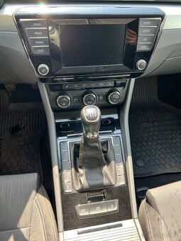 Škoda Superb - 2.0 TDI 110kw - kombi - manual - pekny stav  - 12