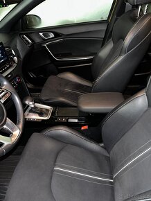 KIA XCeed 1.5 T-GDi DCT - Black Edition - - 12