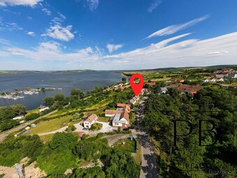 Rodinná chalupa/dům, vinný sklep či investice v srdci Pálavy - 12