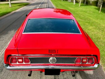 Ford Mustang Mach 1 z roku 1972 - 12