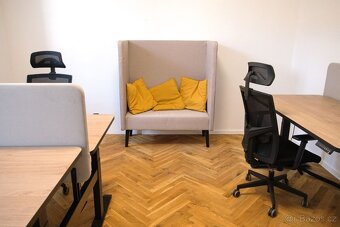 Pronájem 19m² sdílené kanceláře s 200 m² společného zázemí - 12